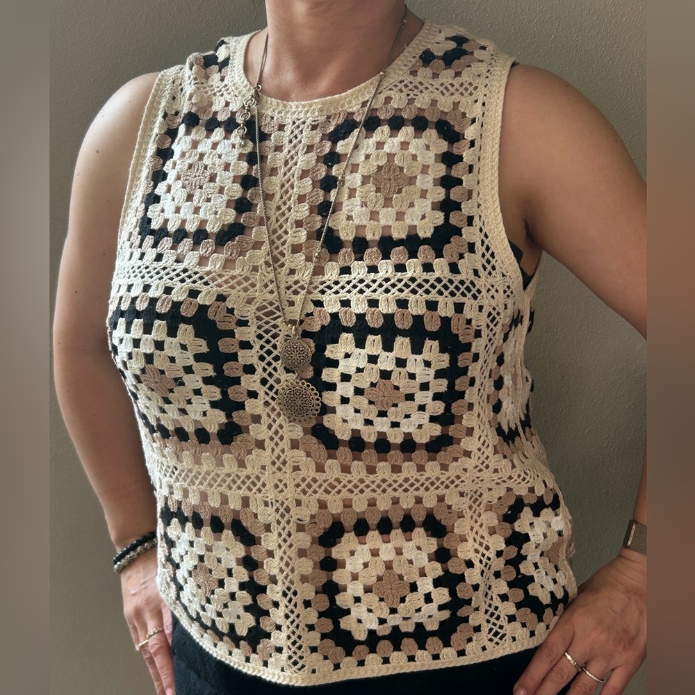 DR2 Crochet Tank Top - Cream and Black